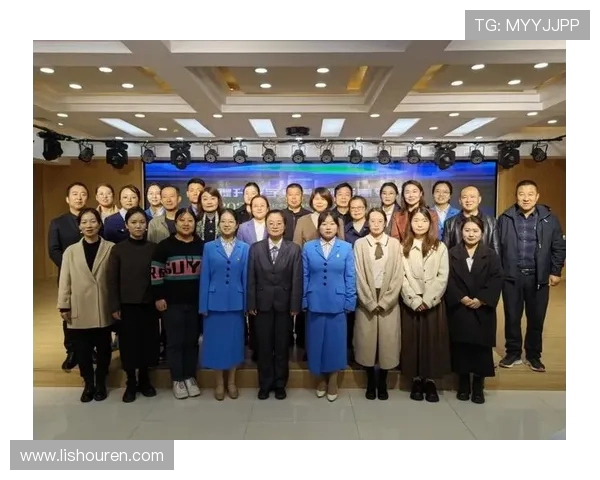 李强深度解析英雄联盟游戏策略与技巧分享,助你提升竞技水平与团队协作能力