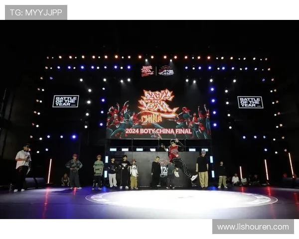 深圳滑板队在世界街舞大赛中以76分高居积分榜首位