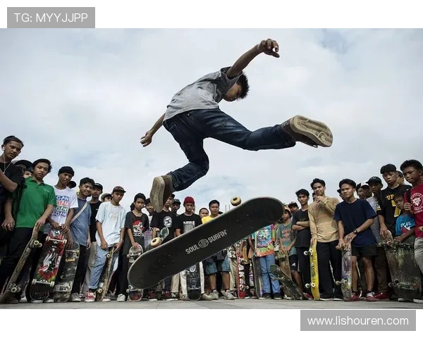 重庆滑板队的力量揭秘滑板巨献带你领略城市青春的激情与活力