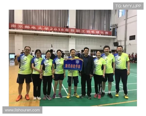 重庆羽毛球队荣登全国团队协作排行榜第九名展现卓越实力与团结精神